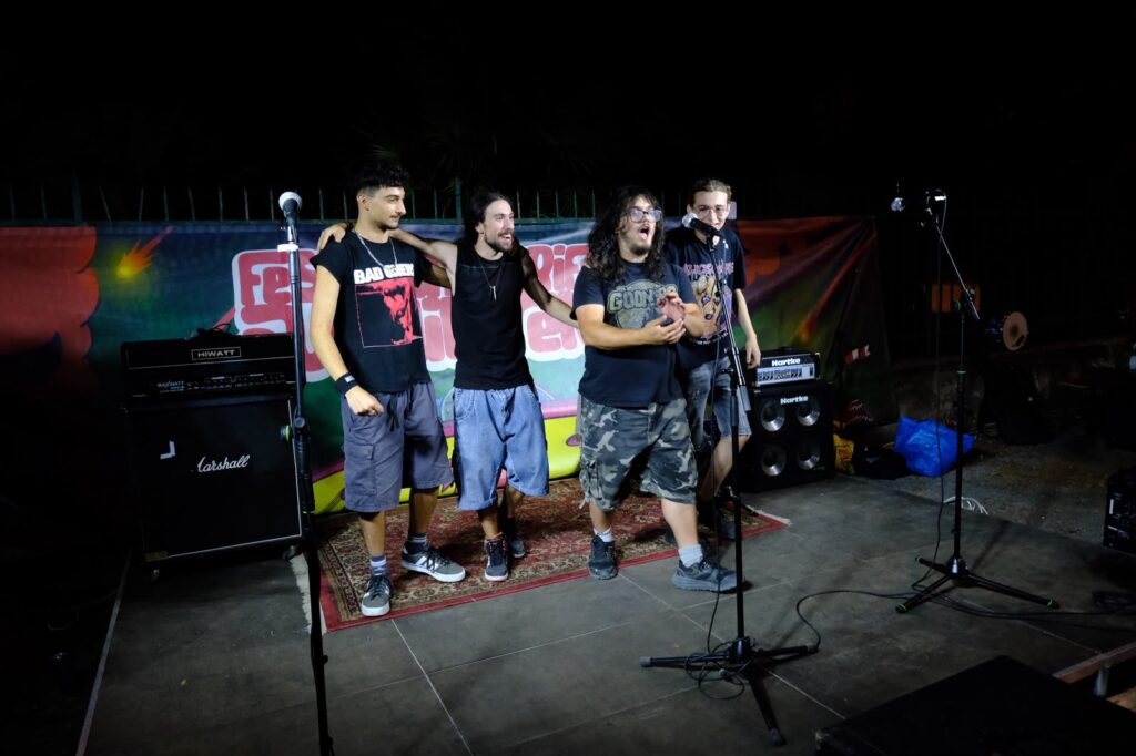 I Deaf Death sul palco dopo la premiazione della finale di Zueni Sonici 2026